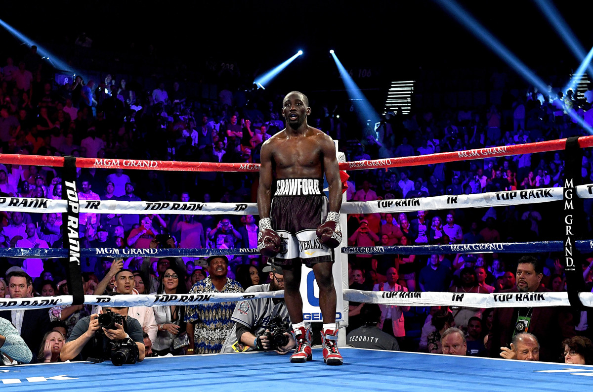 crawford-boxing-ring-horn-fight.jpg